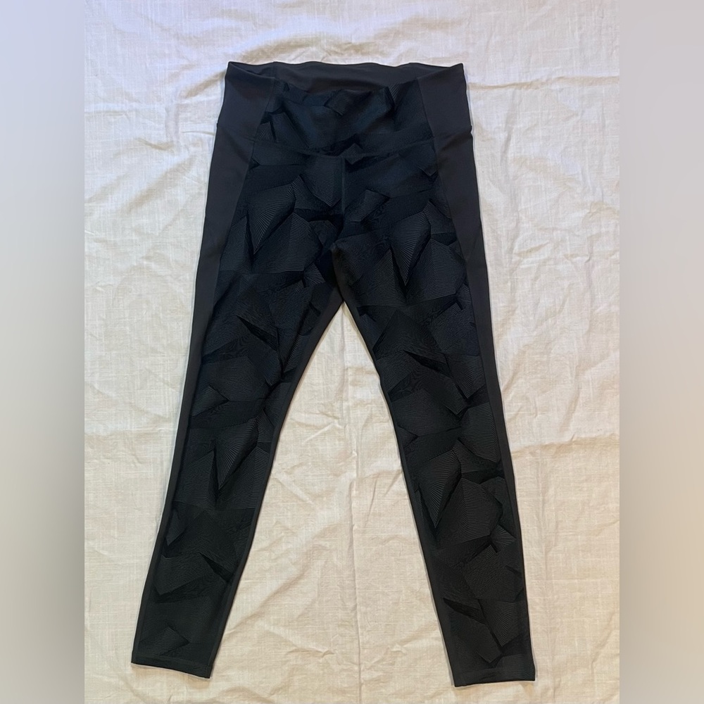 Under Armour athletic leggings with hidden pocket - gray geometric pattern